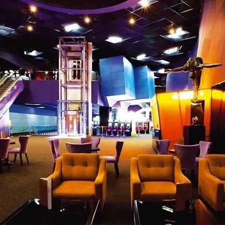 Casino 4*